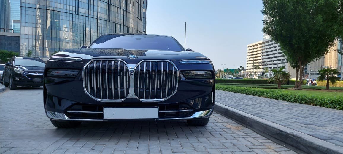 BMW 735i Rental in Dubai