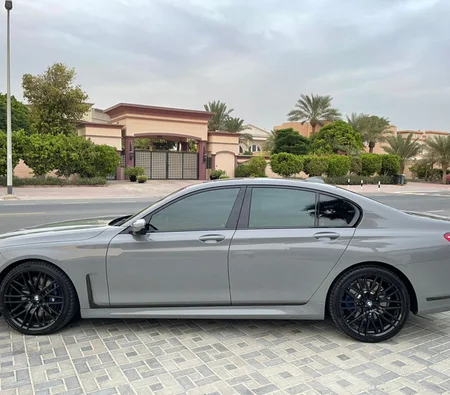 BMW 750li Rental in Dubai