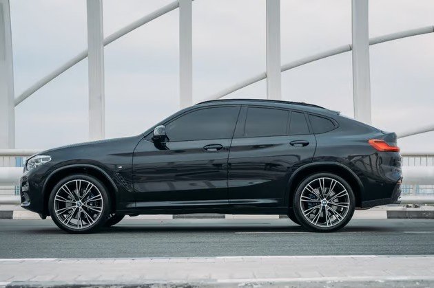 BMW X4 Rental in Dubai