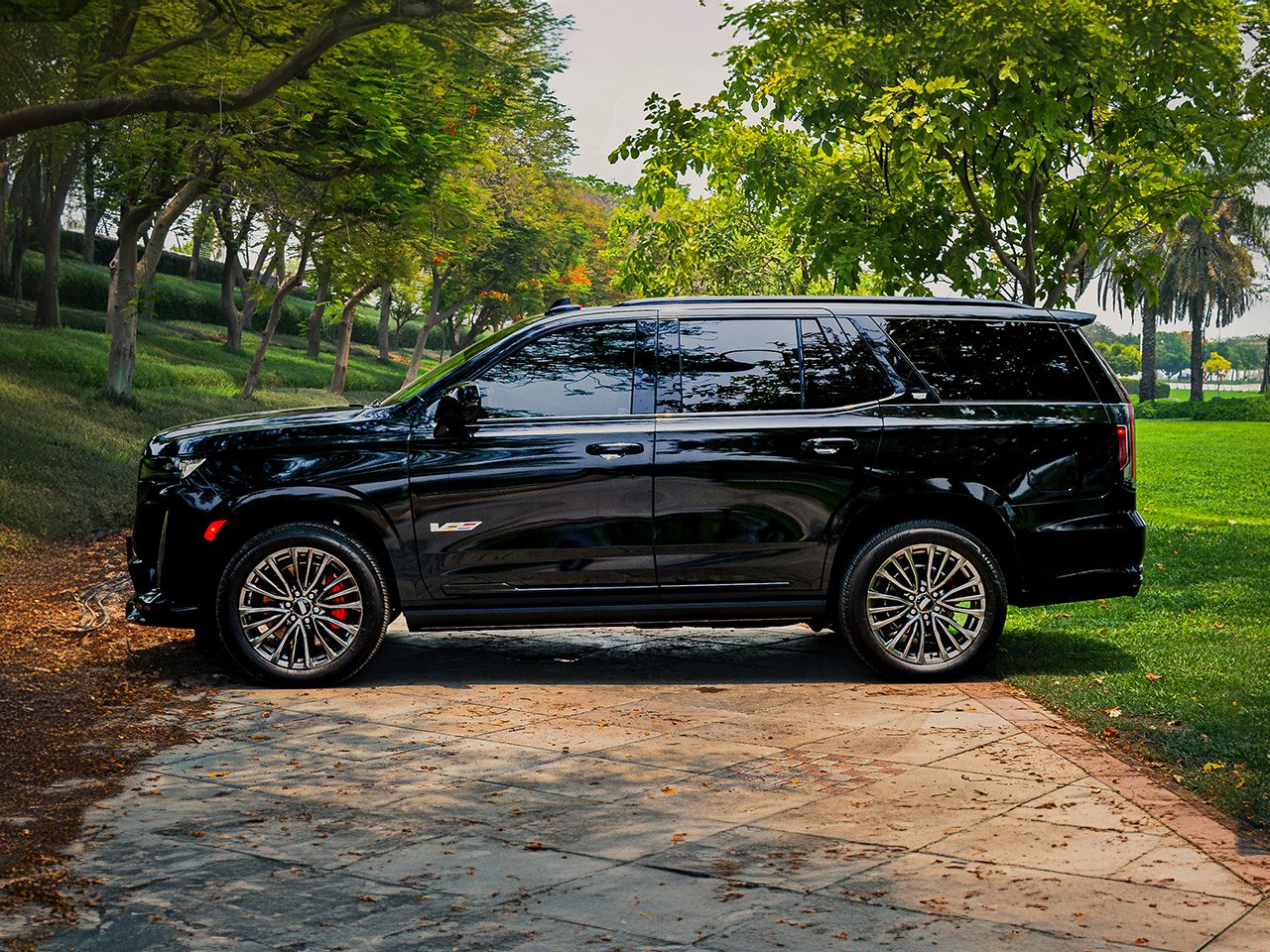 Cadillac Escalade V20 Rental in Dubai