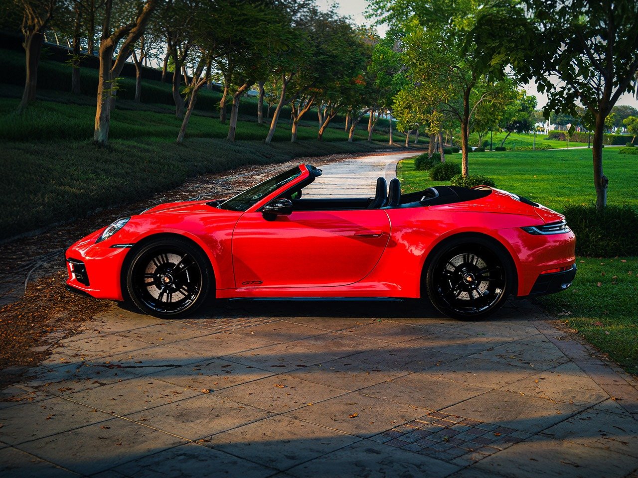 Carrera 911 GTS Cabriolet Rental in Dubai