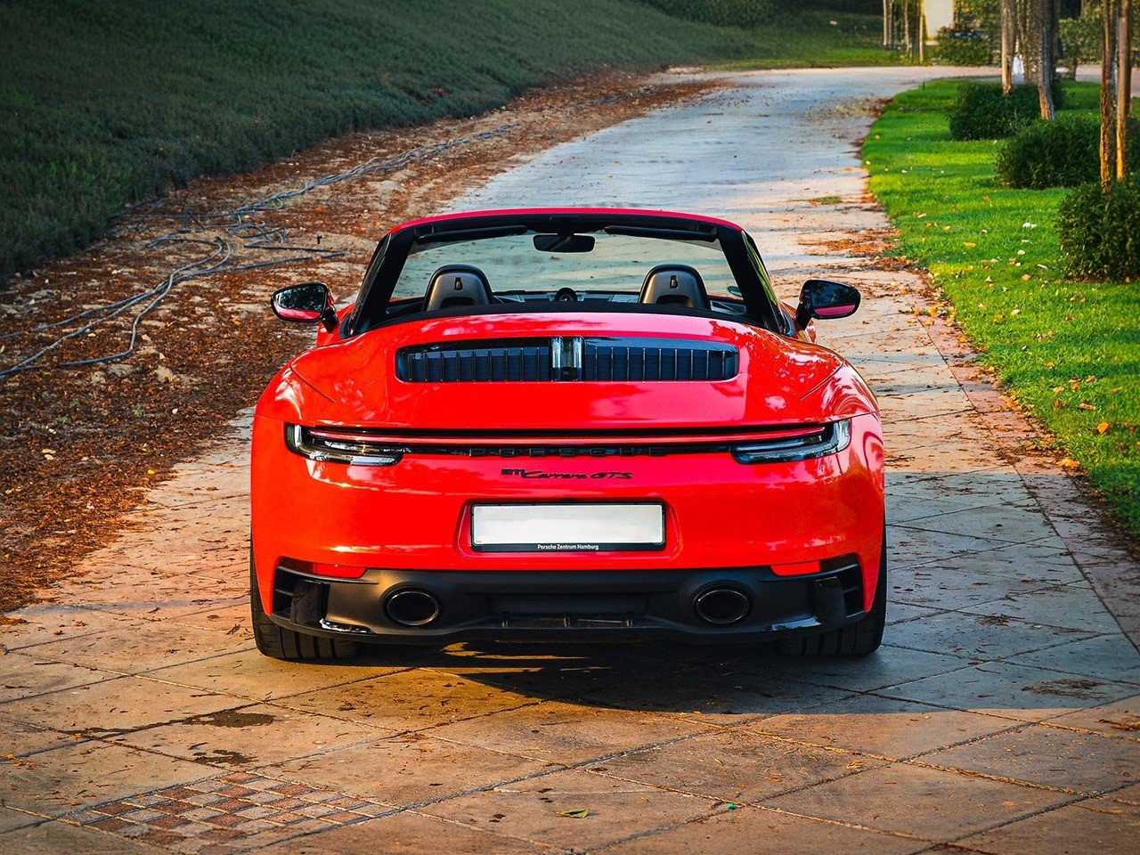 Carrera 911 GTS Cabriolet Rental in Dubai