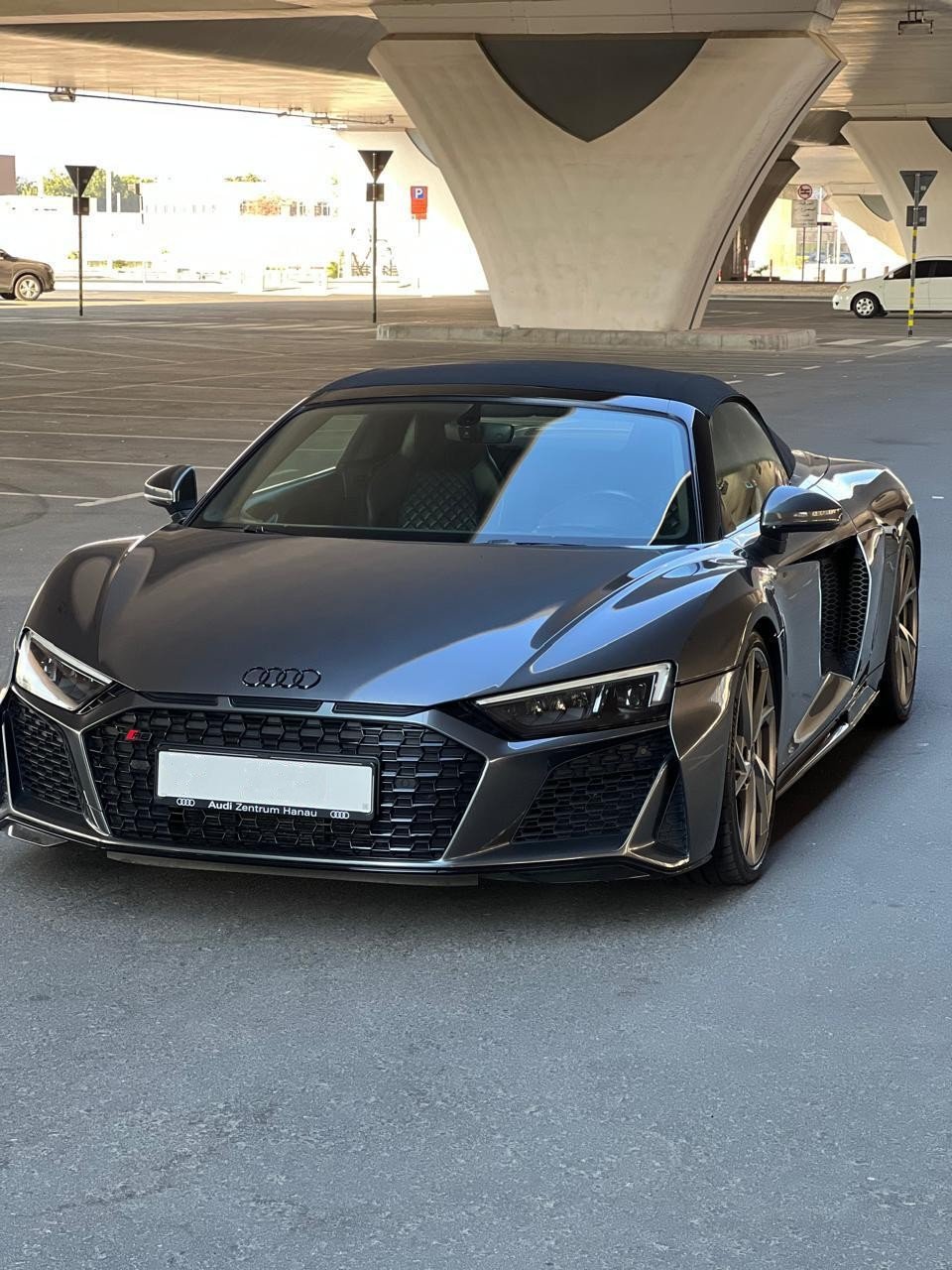 Rent Audi R8 in Dubai