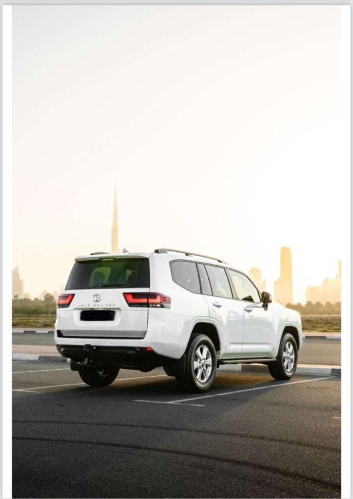 Toyota Land Cruiser Rental in Dubai