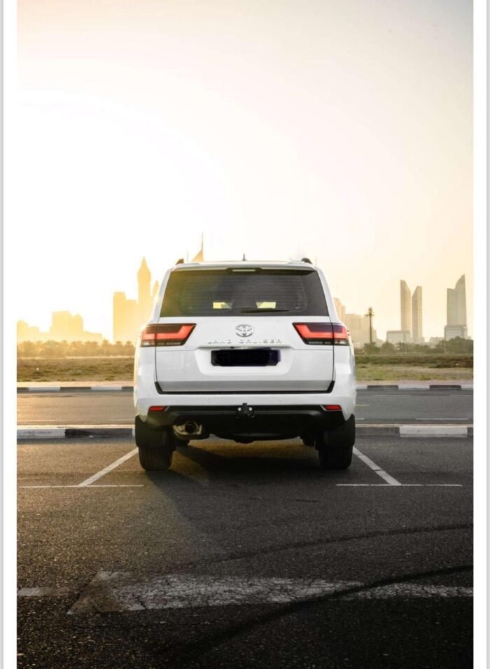 Toyota Land Cruiser Rental in Dubai