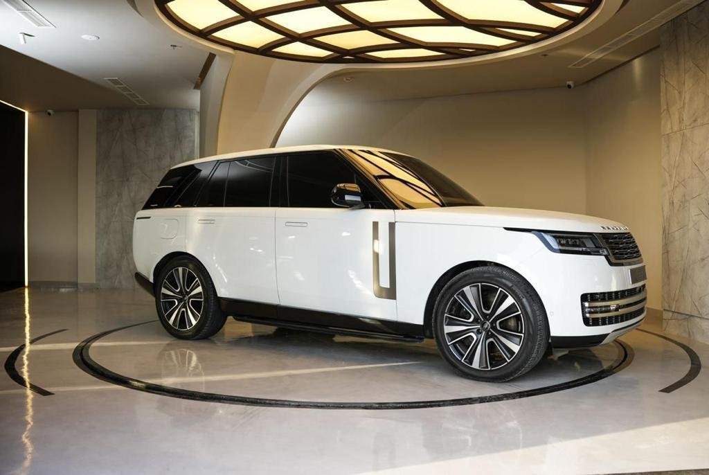 Range Rover Vogue Rental in Dubai