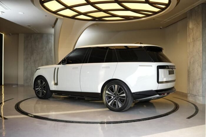 Range Rover Vogue Rental in Dubai