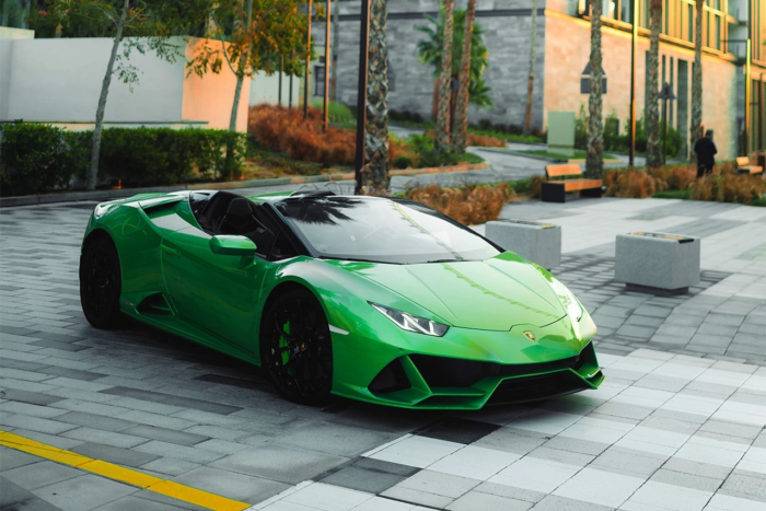 Lamborghini Evo Spyder - Green Rental in Dubai