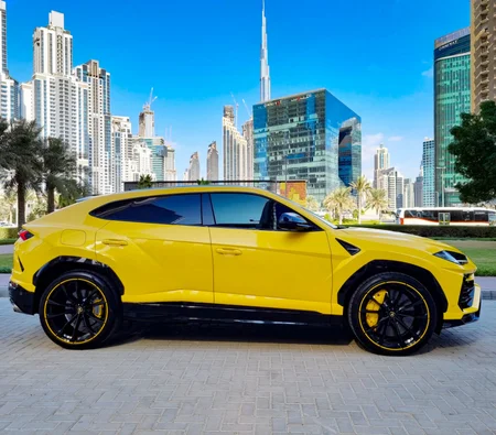 Lamborghini Urus Pearl Capsule Rental in Dubai