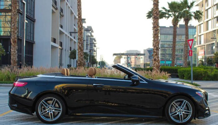 Mercedes E400 cabriolet Rental in Dubai