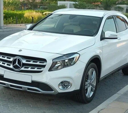 Rent Mercedes GLA 250 Dubai