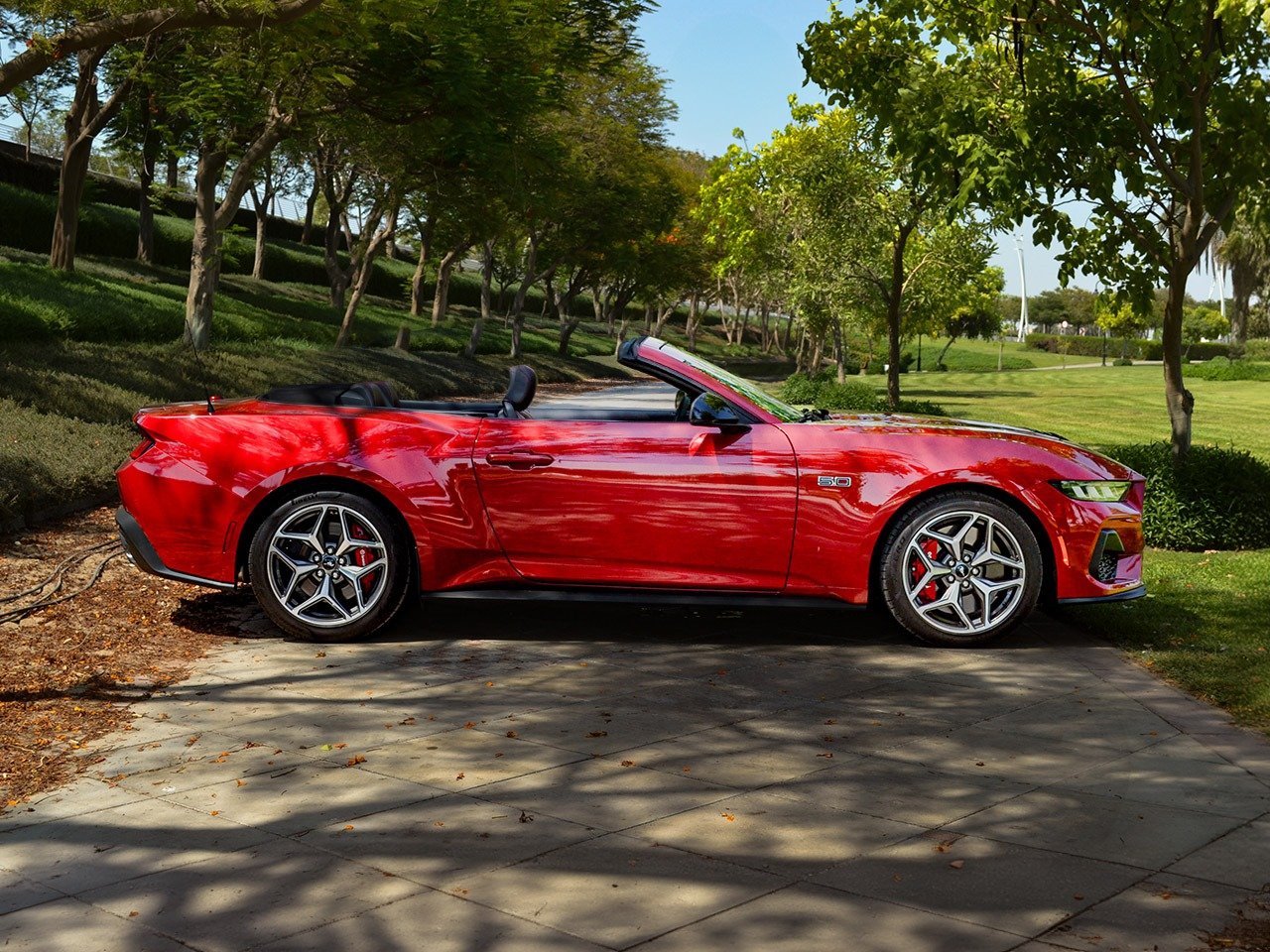 Mustang GT Premium Convertible 2024 1