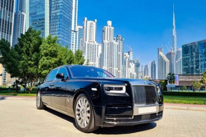 Rolls Royce Phantom EWB rental dubai